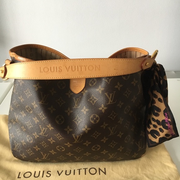 Louis Vuitton Monogram Hobo bag. - Picture 2 of 6